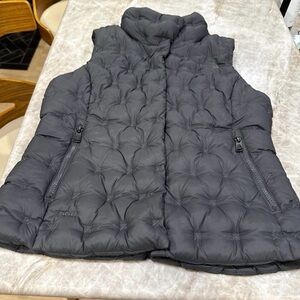 The North Face Quilted 550 Women’s Puffer Vest S